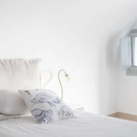 Keti 3* Fira (Santorini)